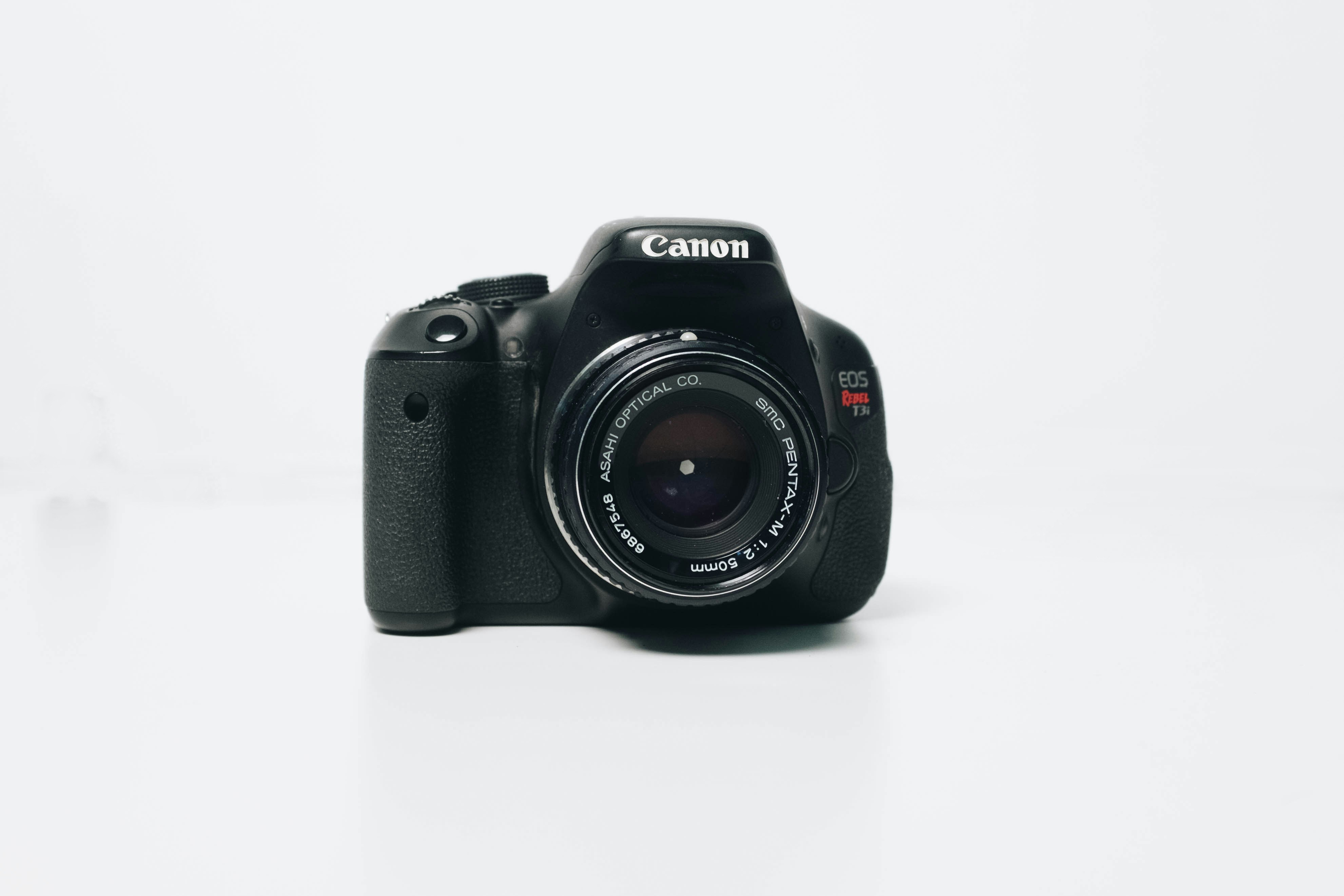 Canon EOS T8i